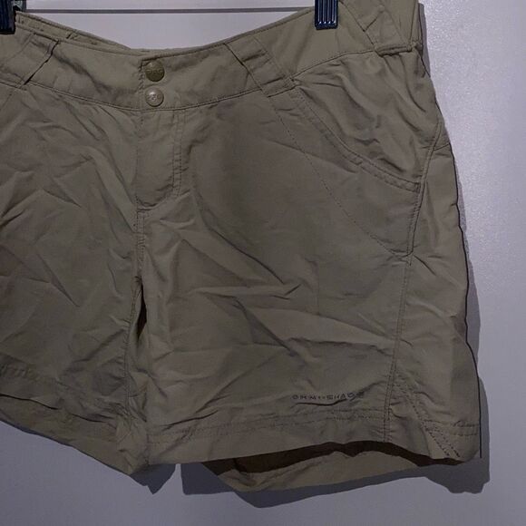 Columbia Women's Khaki Omni Shade Flat Front PFG Fishing Gear Shorts Medium - Picture 3 of 8